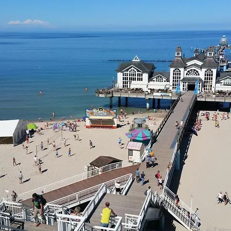 Residenz Seeblick Whg 4, Mit Gartenzugang ゼリン