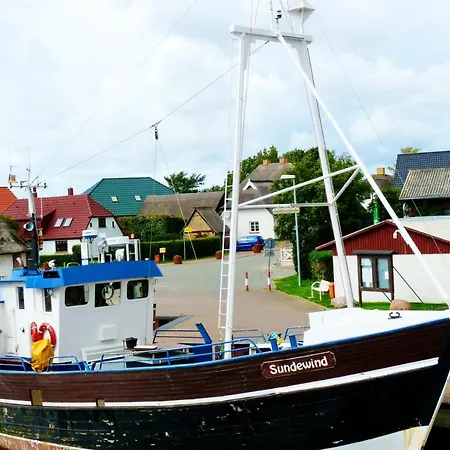 アパート Residenz Seeblick Whg 4, Mit Gartenzugang ゼリン