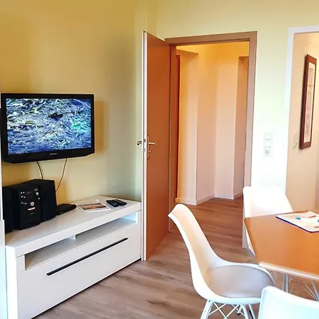 Residenz Seeblick Whg 4, Mit Gartenzugang Apartament Sellin (Rugen)