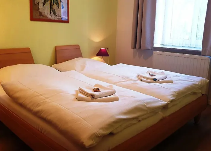 Residenz Seeblick Whg 4, Mit Gartenzugang * ゼリン