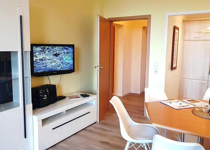 Residenz Seeblick Whg 4, Mit Gartenzugang アパート ゼリン